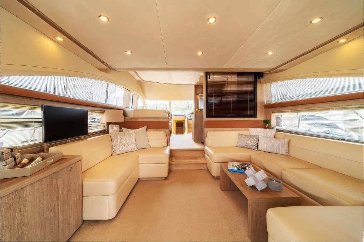 Аренда яхты Princess 62 DIAL в Миконосе